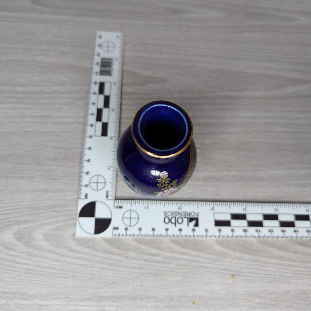 Vintage Blue Floral & Bird Glazed Porcelain Made in Japan Small Bud Vase - Picture 7 of 8